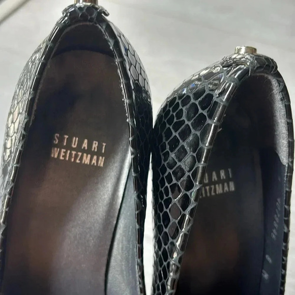 Stuart Weitzman Black Python Embossed Leather Peep Toe Pumps Size 8 - Picture 7 of 13